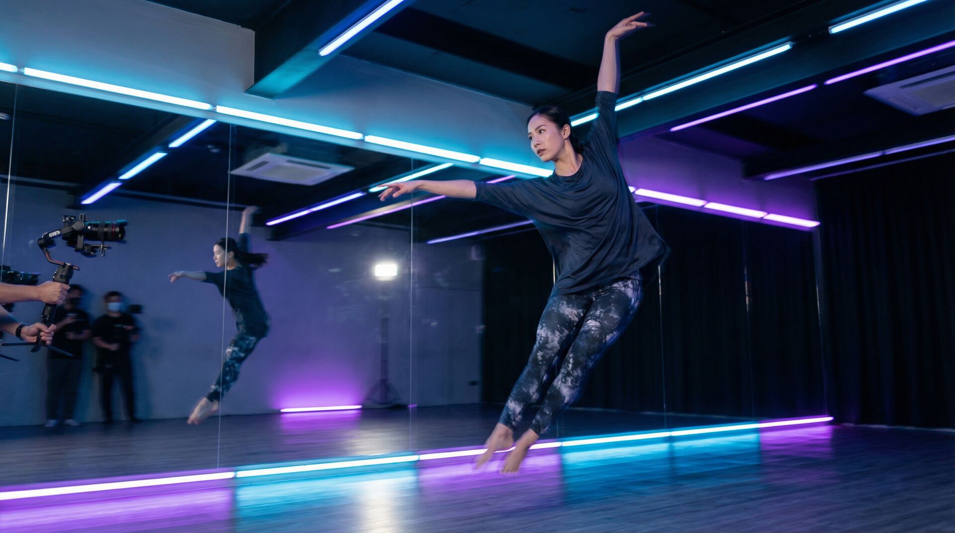 蜜桃视频舞蹈视频